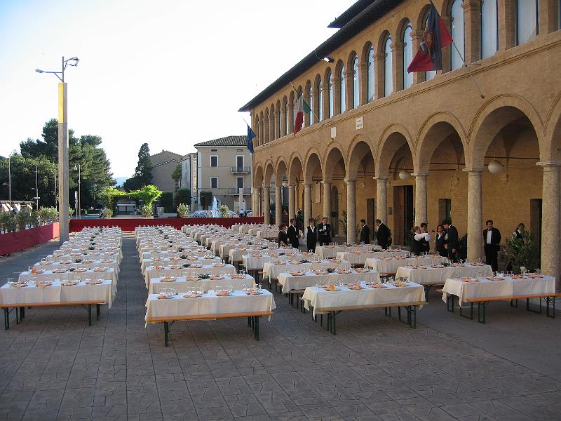 00 - Cena in Piazza (1).JPG